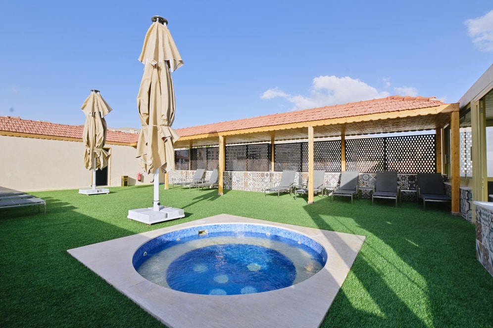 Petra Breeze Jacuzzi on the rooftop garden terrace