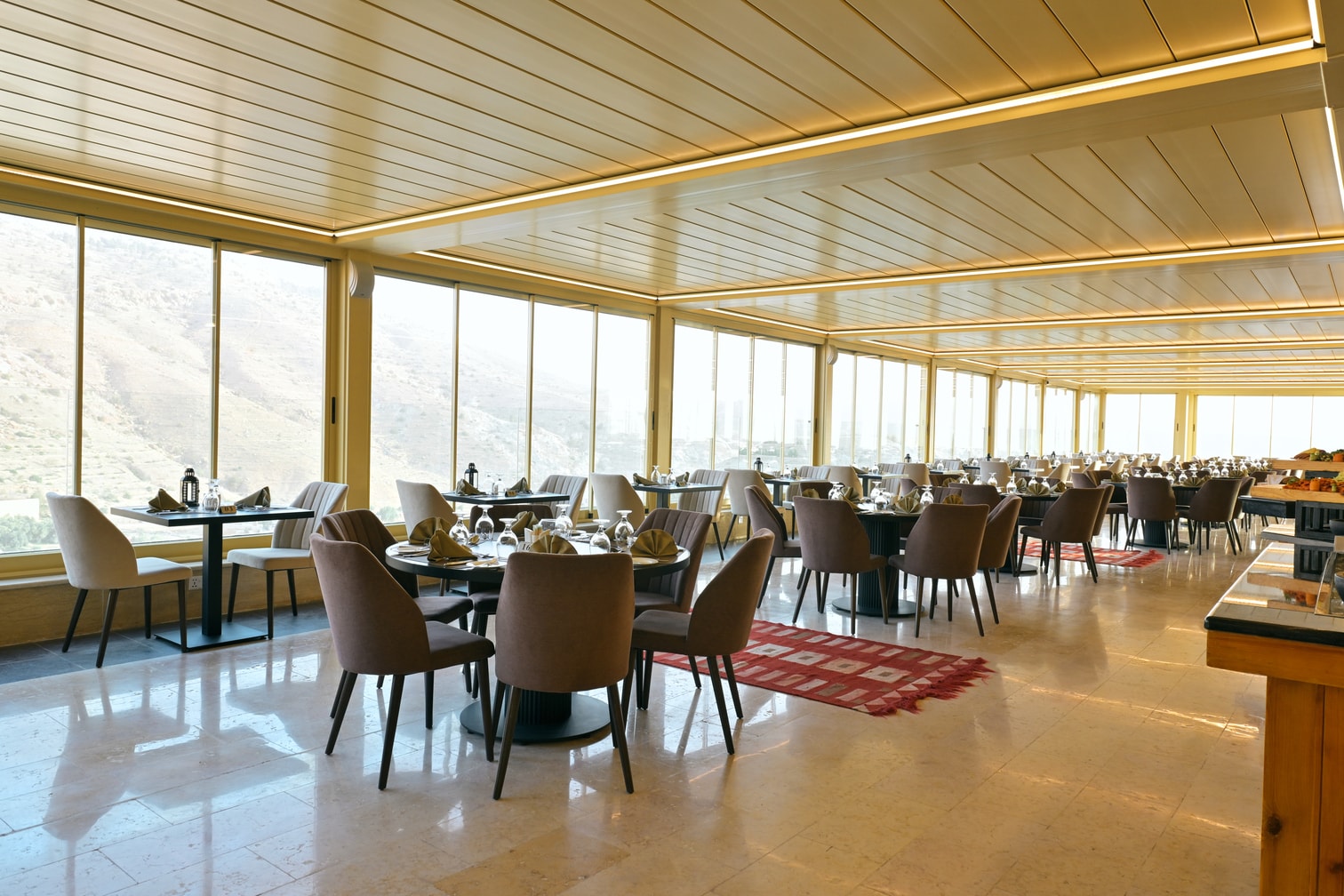 Sunlit Petra Breeze Restaurant dining room